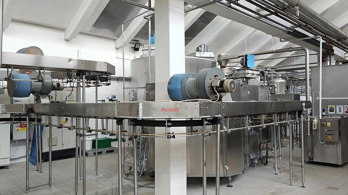 Used SIDEL AND KRONES PET CSD and WATER LINE FOR SALD