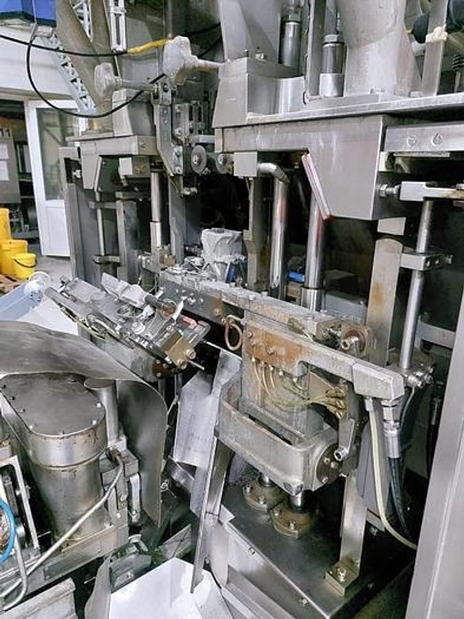 Used 1993 TETRA PAK TBA 9 200ML SLIM FILLING LINE