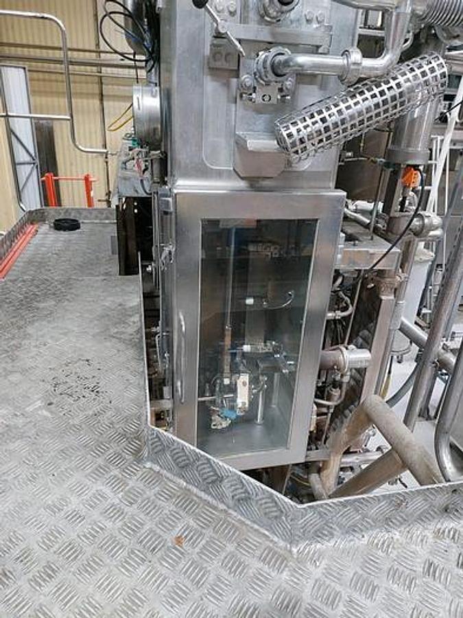 Used 1993 TETRA PAK TBA 9 200ML SLIM FILLING LINE