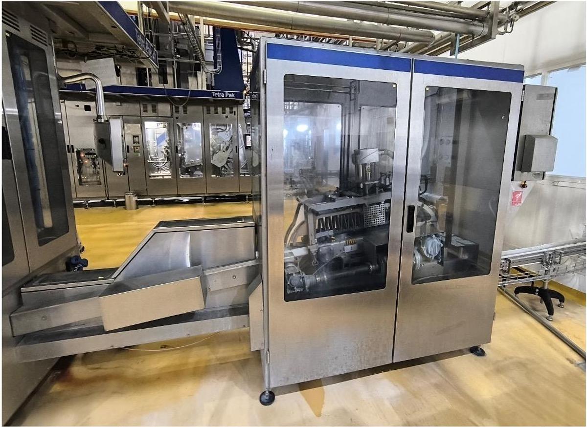 Used TETRA PAK A1 TWA 180ml ULTRA WEDGE FILLING LINE FOR SALE