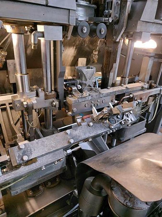 Used 1993 TETRA PAK TBA 9 200ML SLIM FILLING LINE