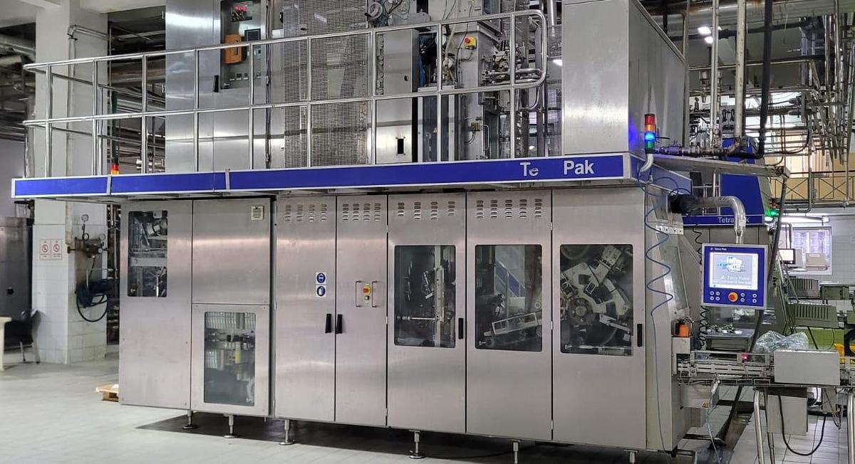 Used USED TETRA PAK A3 COMPACT FLEX 330ML PRISMA FILLING LINE WITH DREAM CAP APPLICATOR 2012
