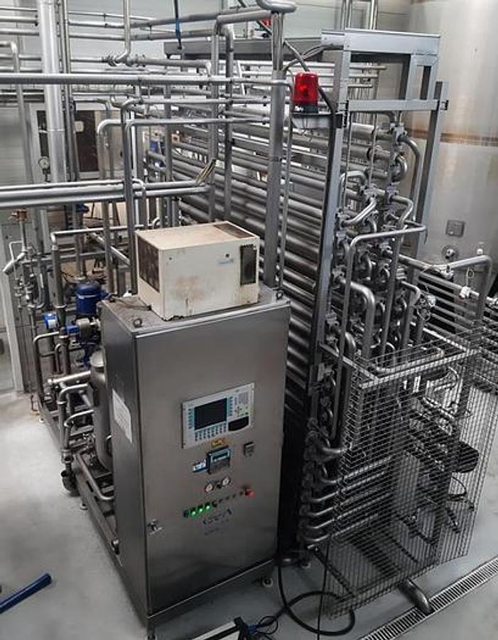 Used 1998 GEA TUBULAR JUICE PASTEURISER DEAERATOR 7700 LPH