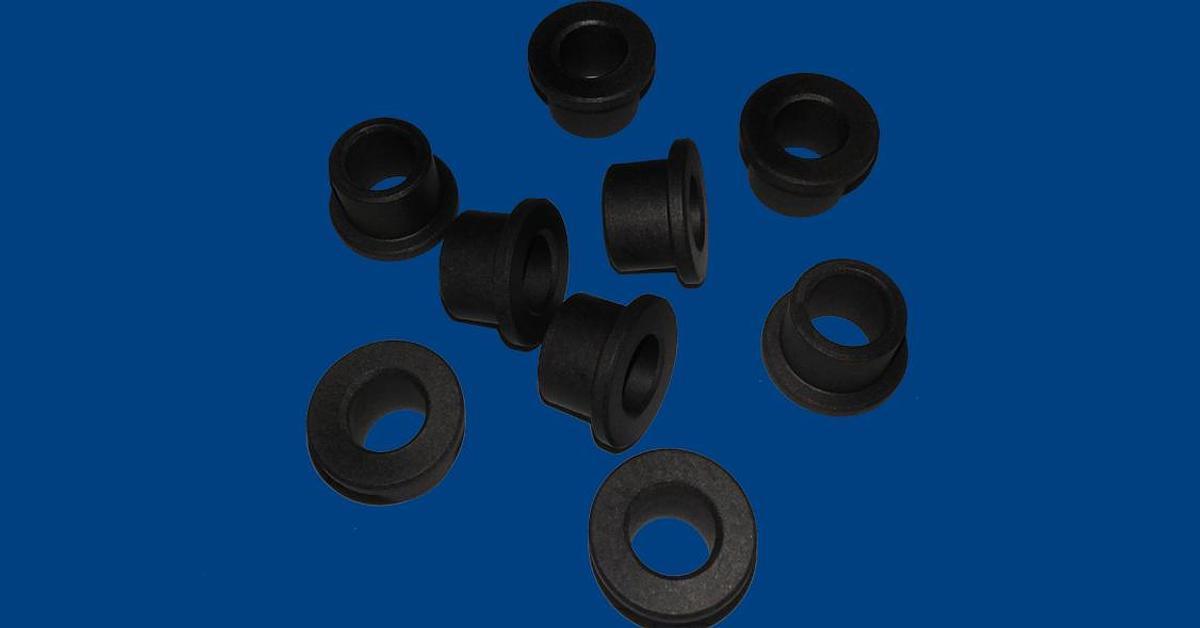 Flange bushing