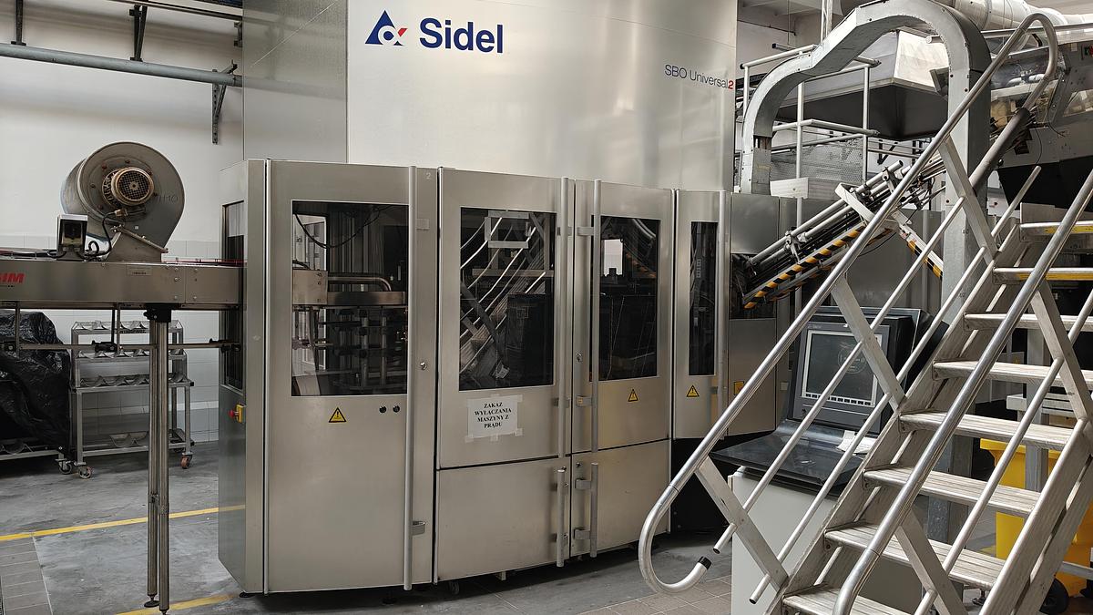 Used SIDEL AND KRONES PET CSD and WATER LINE FOR SALD