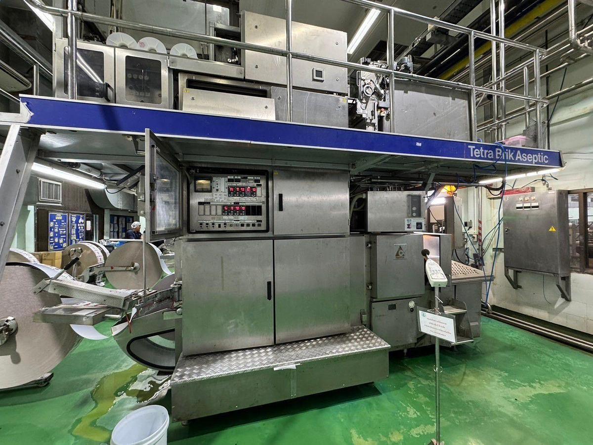 Used USED TETRA PAK TBA 19 200ML SLIM FILLING LINES, YEAR 2001