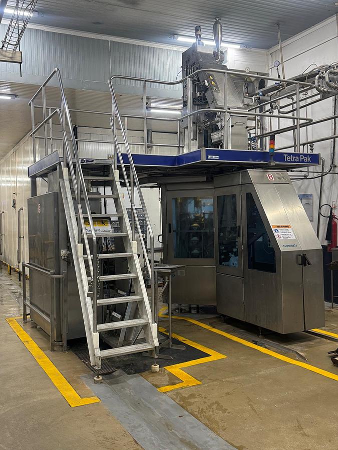 Used 2003 TETRA PAK A1 TCA 200ML FILLING MACHINE (TETRA CLASSIC ASEPTIC)