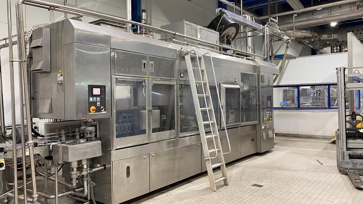 Used GABLE TOP COLD FILLING AND CAPPING MACHINE FOR SALE