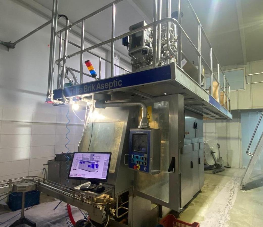 Used USED TETRA PAK TBA 19 200ML SLIM 20V COMPLETE FILLING LINE FOR SALE YEAR 2006