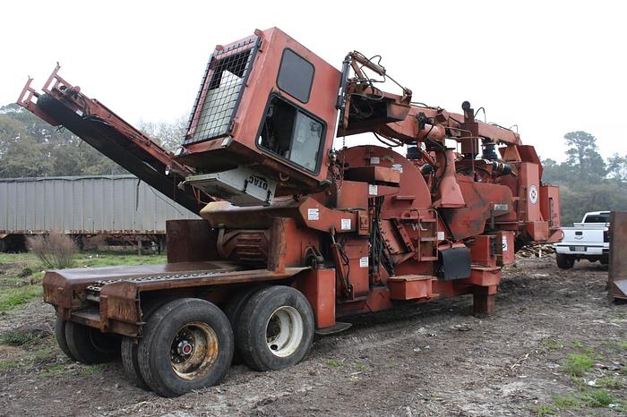 Used Morbark 30 whole tree Disc Chipper