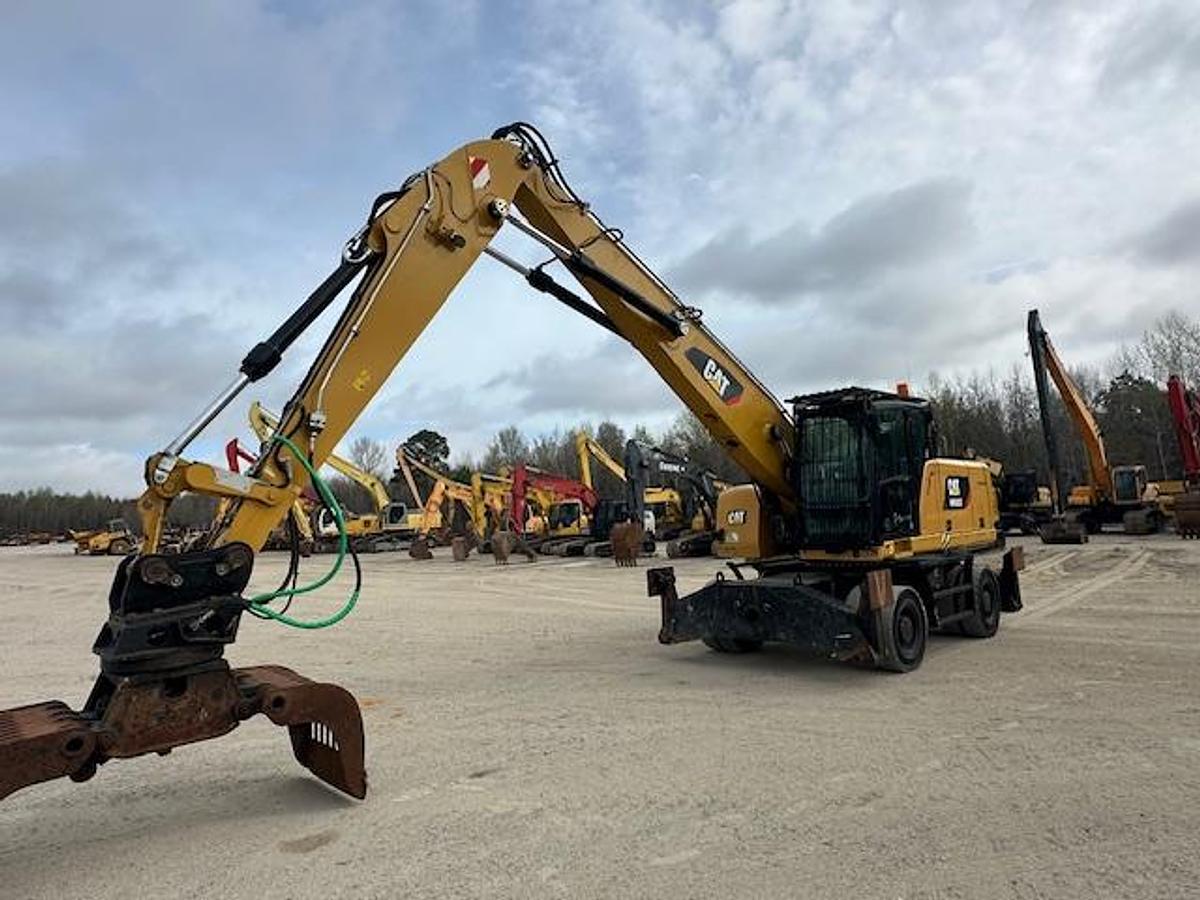 Used 2016 Caterpillar MH3022