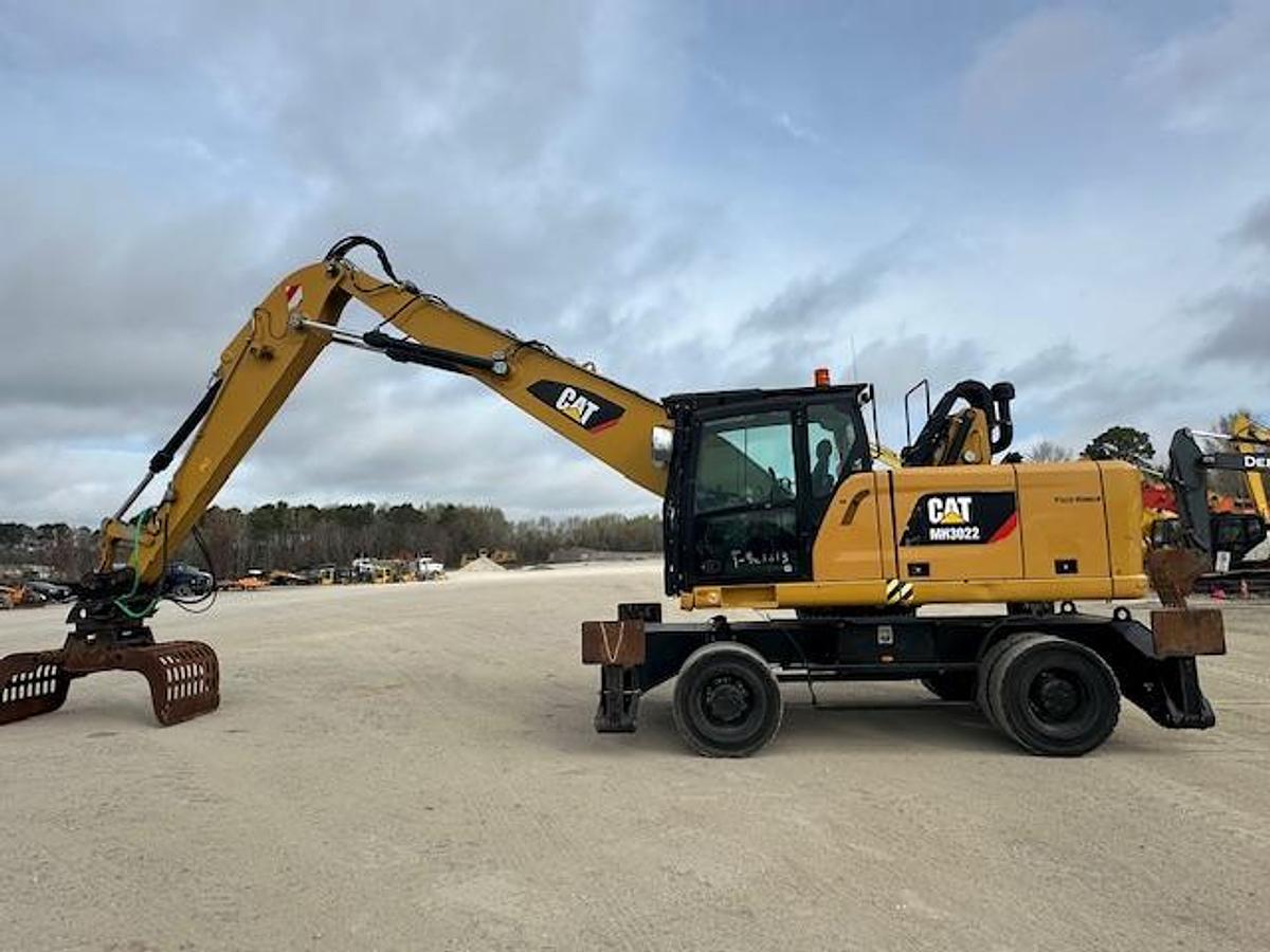 Used 2016 Caterpillar MH3022