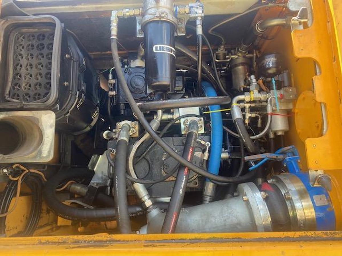 Used 2011 Liebherr A934C