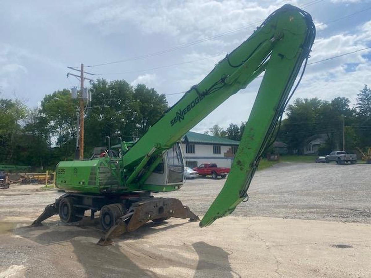 Used 825D sennebogen