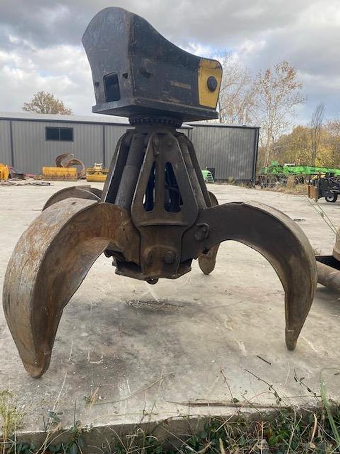 Used 2022 Sennebogen 825E