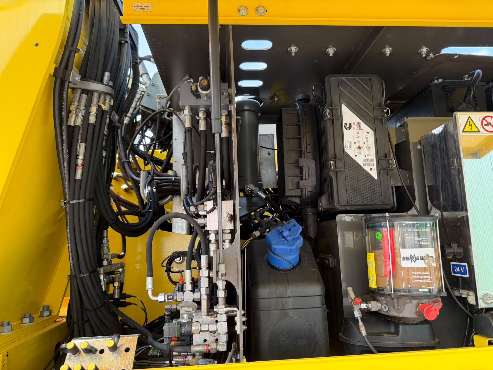 Used 2017 Sennebogen 825E