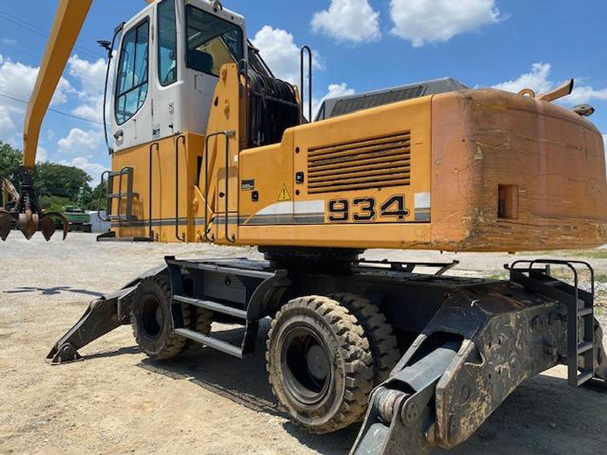 Used 2011 Liebherr A934C