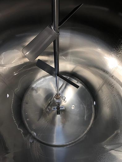 Used 2,000 GALLON WALKER DOME TOP DISH BOTTOM INSULATED MIX TANK (#9583)