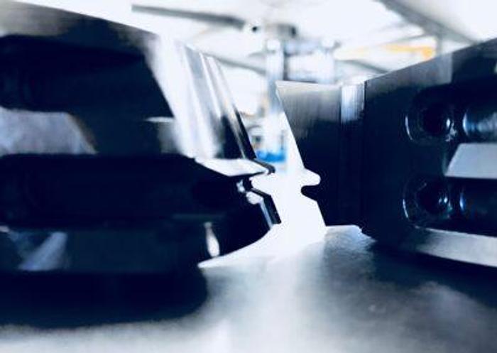 Circle T Lock Mitre Machine