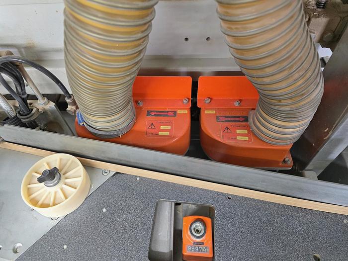 Used 2008 Holzher Sprint 1321 edgebander with servo trim adjustments