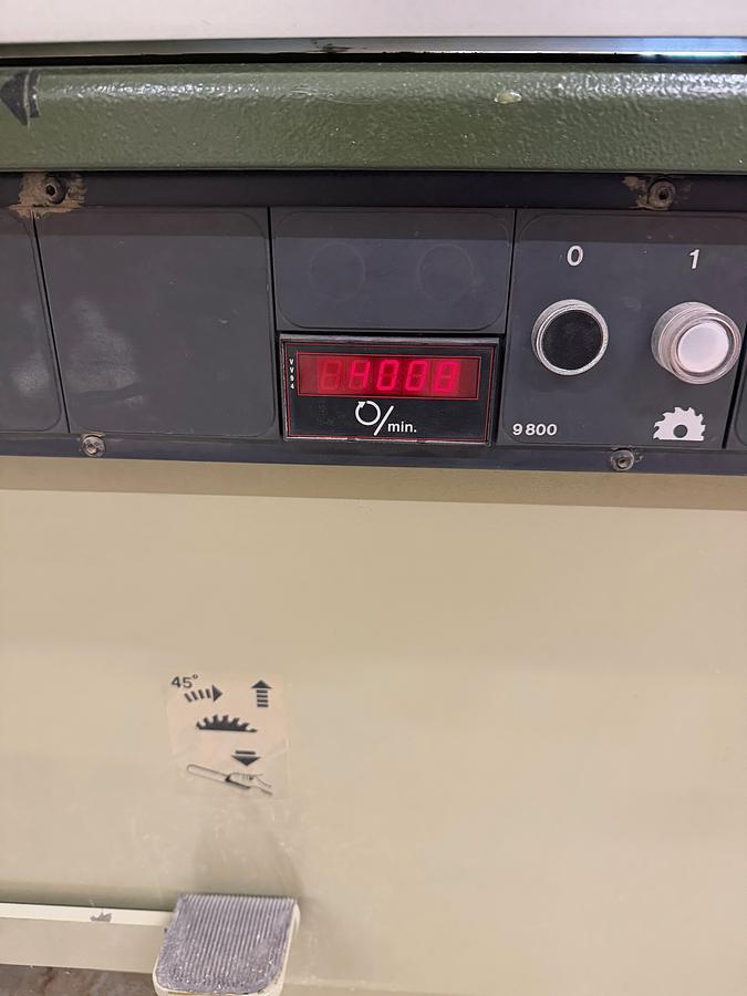 Used SCMI Hydro 3200 10' sliding table saw
