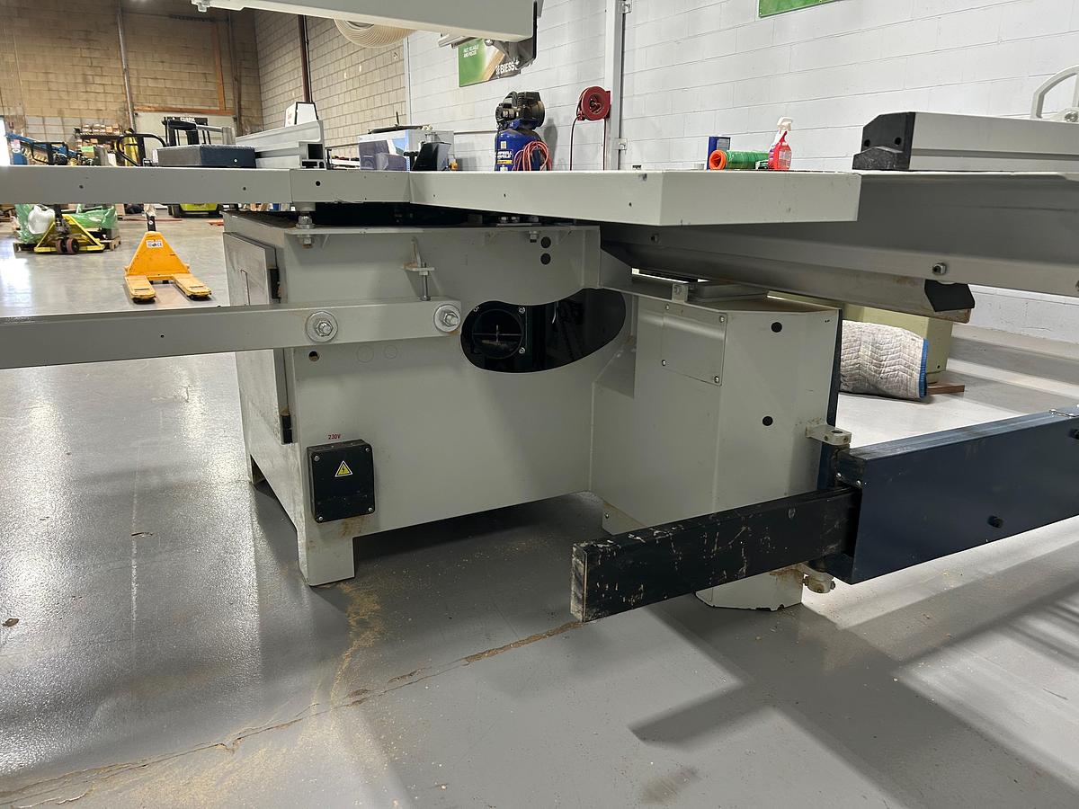 Used Cantek D405-8M sliding table saw