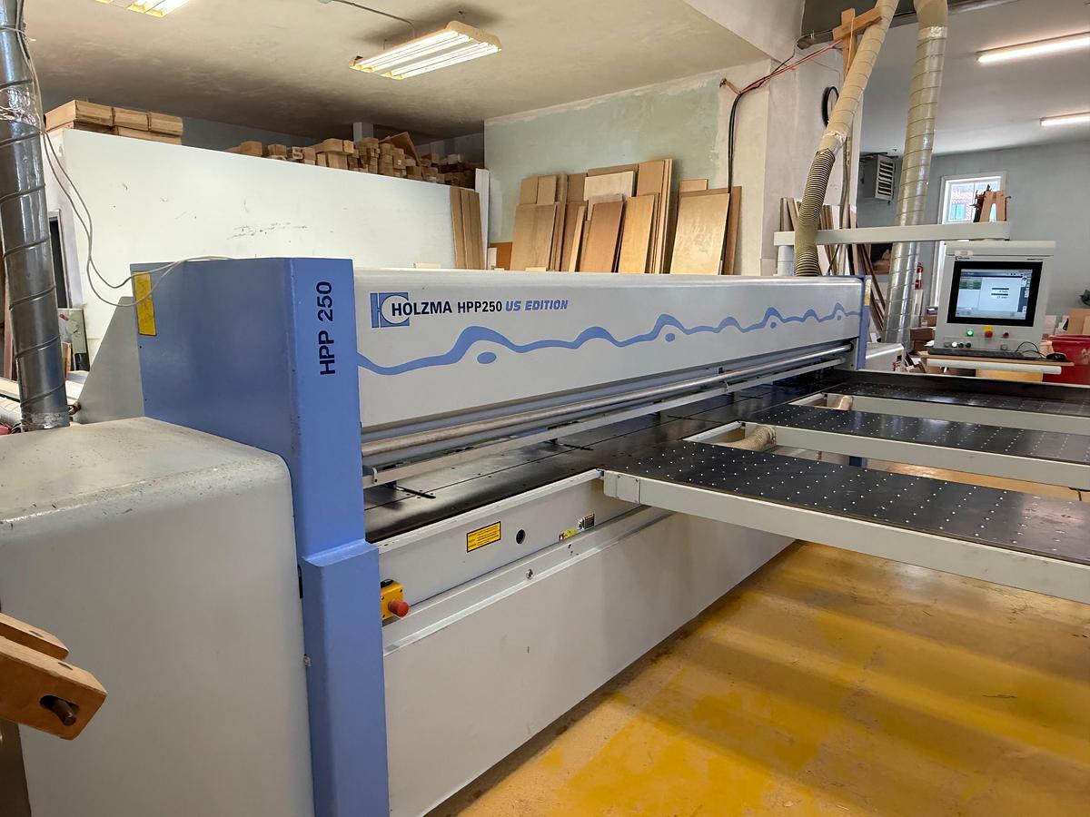 Used Holzma HPP250 US Edition 12' CNC panel saw