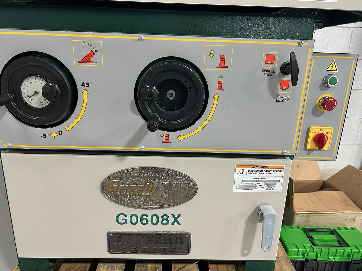 Used 2024 Grizzly G-O6080X Extreme series tilting spindle shaper