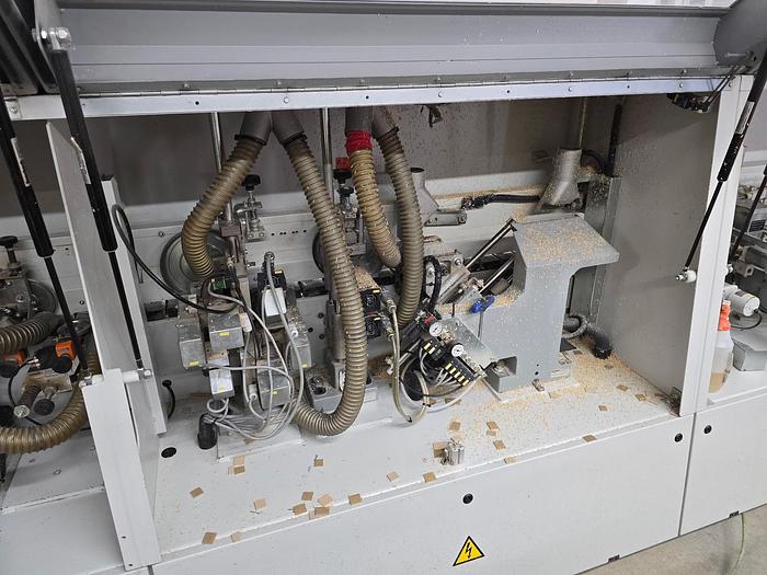 Used 2008 Holzher Sprint 1321 edgebander with servo trim adjustments