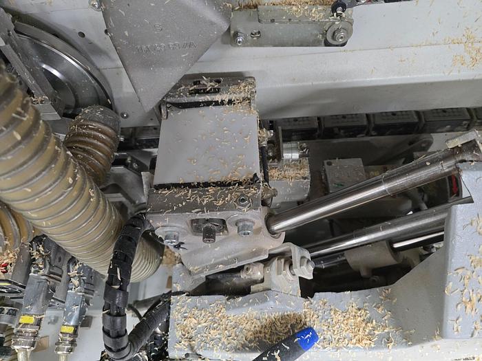 Used 2008 Holzher Sprint 1321 edgebander with servo trim adjustments