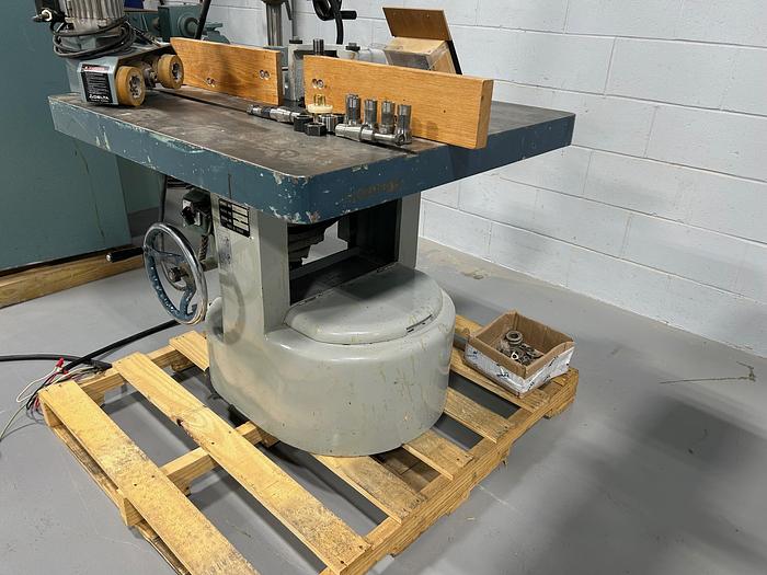 Used Linmac MP21 Tilting spindle shaper