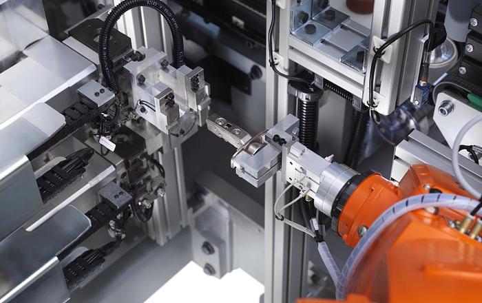 Biesse Vektor with Hardware Insertion