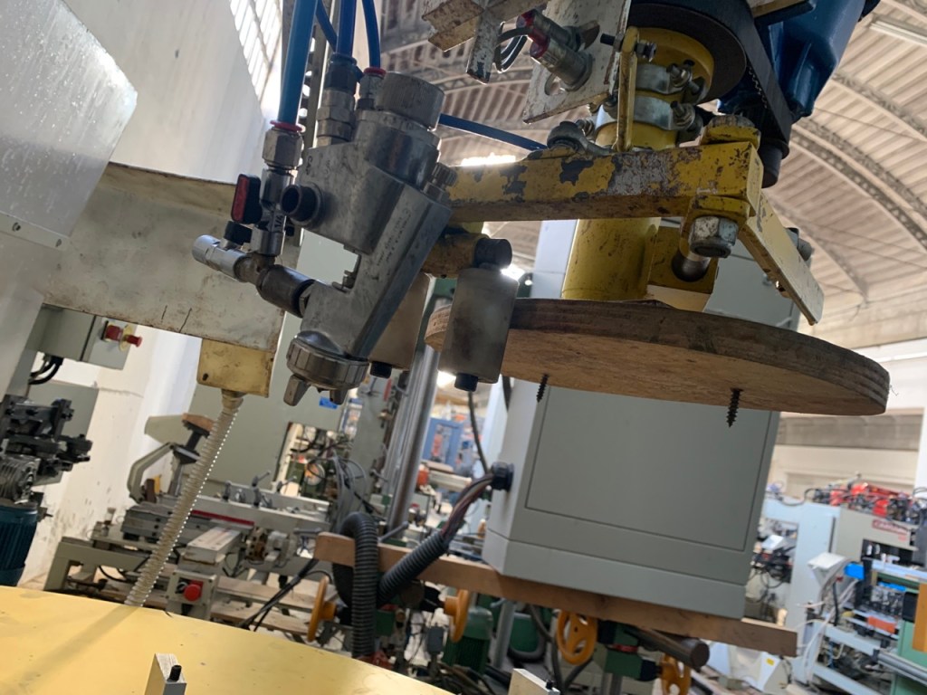 Usato Giostra per incollare a tre stazioni Omef