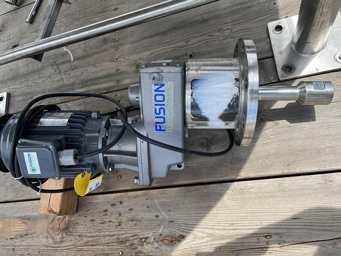 Used Tank, 740 Gallon, 316L Stainless Steel, Jacketed, Agitated, 10 PSI, T&C Stainless #L744629