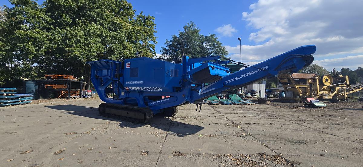 Used 2001 Terex Pegson Metrotrak 900 x 600