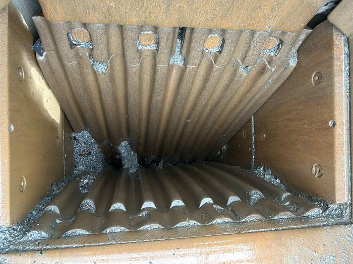 Used 2015 Terex Pegson Metrotrak 900 x 600