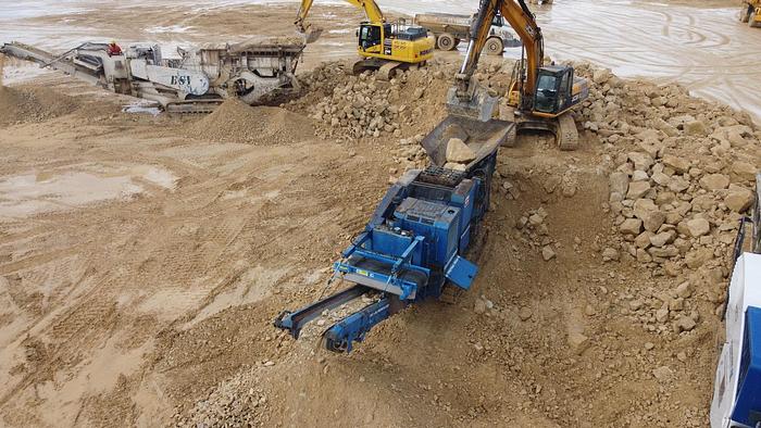 Used 2008 Terex Pegson Metrotrak 900 x 600