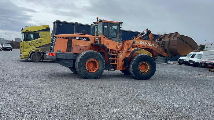 Used 2007 Doosan DL 400