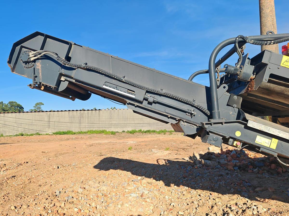 Used 2013 Komatsu BR 380 JG