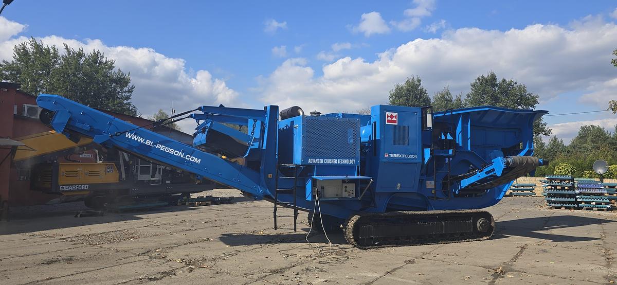Used 2001 Terex Pegson Metrotrak 900 x 600