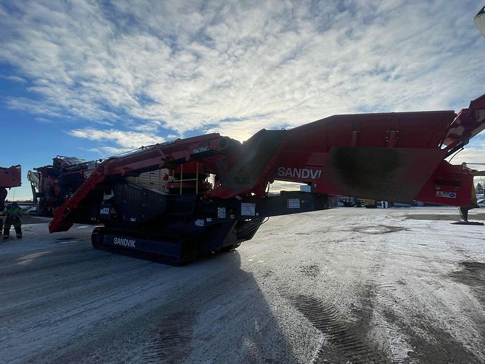 Used 2022 QH332 Cone Crusher 