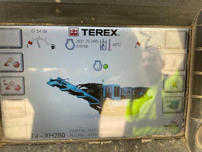 Used Powerscreen Trackpactor 250