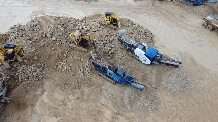 Used 2008 Terex Pegson Metrotrak 900 x 600