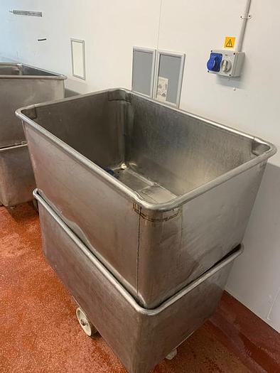 D'occasion 2 X 400L TOTE BINS