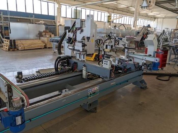 Used Frame door machine Essepigi Horizon in refurbishment - Macchina per telai Essepigi Horizon in fase di ricondizionamento  Horizon