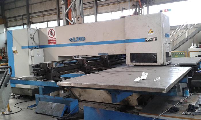 Usato PUNZONATRICE AUTOMATICA LVD DELTA  1500 LB TK