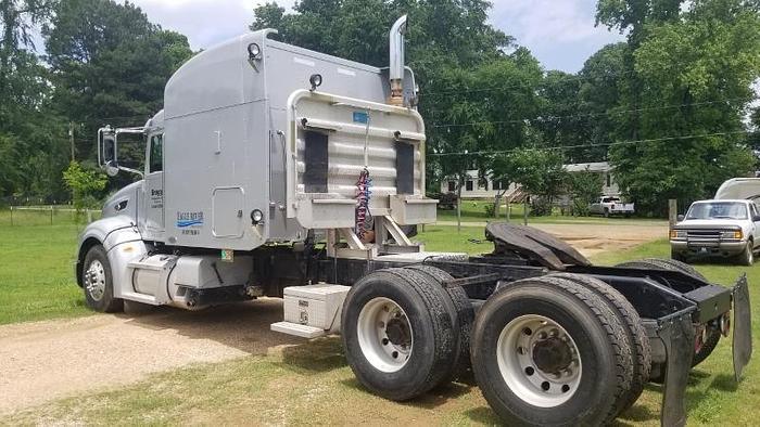 Used 2010 Peterbilt 386
