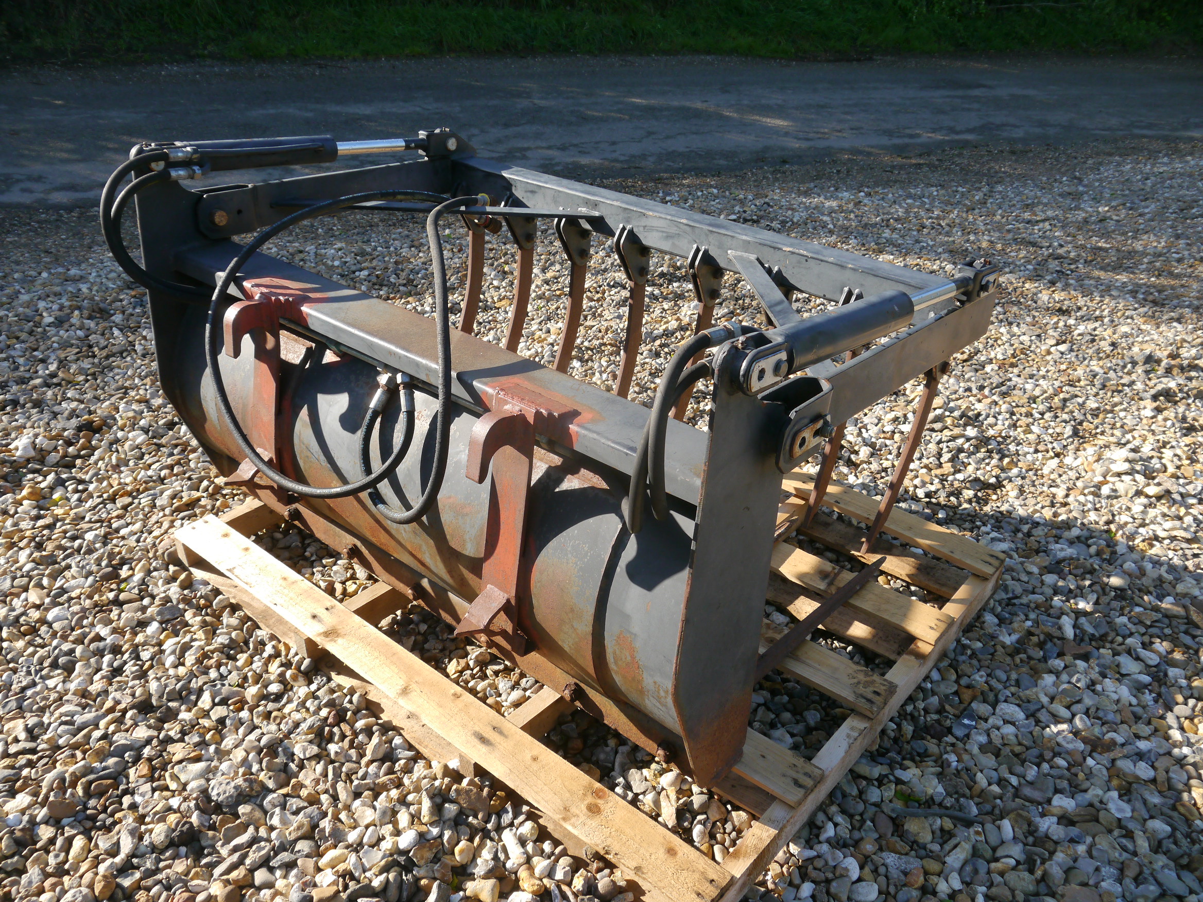 Used Quicke Muck Grab