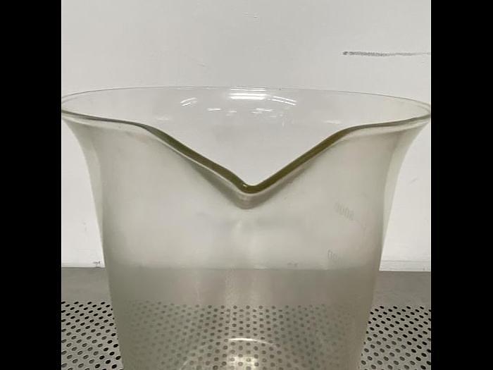 Used Duran Heavy Wall Large Capacity 9 1/2" OD Glass Beaker w/ Spout