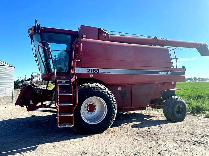 Used Case 2188 Combine w/ 25' Header